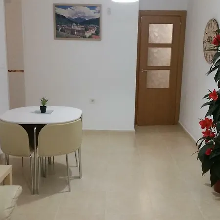 A 150 M De La Playa Торрев'єха