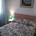 A 150 M De La Playa Apartmán *